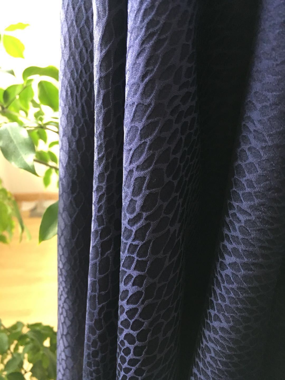 丝人丝提花桑波缎